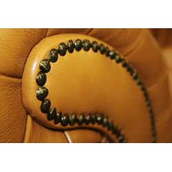 Wings 170 pikowany fotel w koniakowej skórze bawolej