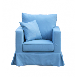 Niebieski fotel Vesper z fartuchem od meblefox.com – Styl i Komfort do Twojego Wnętrza