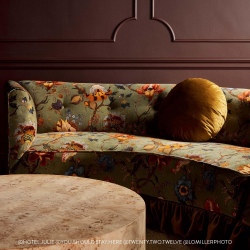 Artemis Velvet Moss Green, luksusowa tkanina w kwiaty