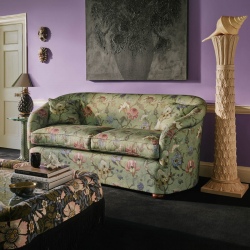 Artemis Velvet Dove, luksusowa tkanina w kwiaty