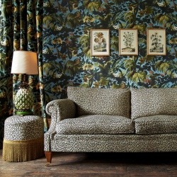 Clive elegancka sofa w tkaninie panterka