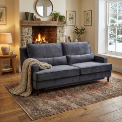 Sofa Lukrecja z funkcją spania – Klasyka Spotyka Nowoczesny Komfort