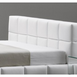 Domino łóżko z kwadratowymi pikowaniami