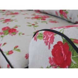 Sofa z kontrastowymi lamówkami - Flower